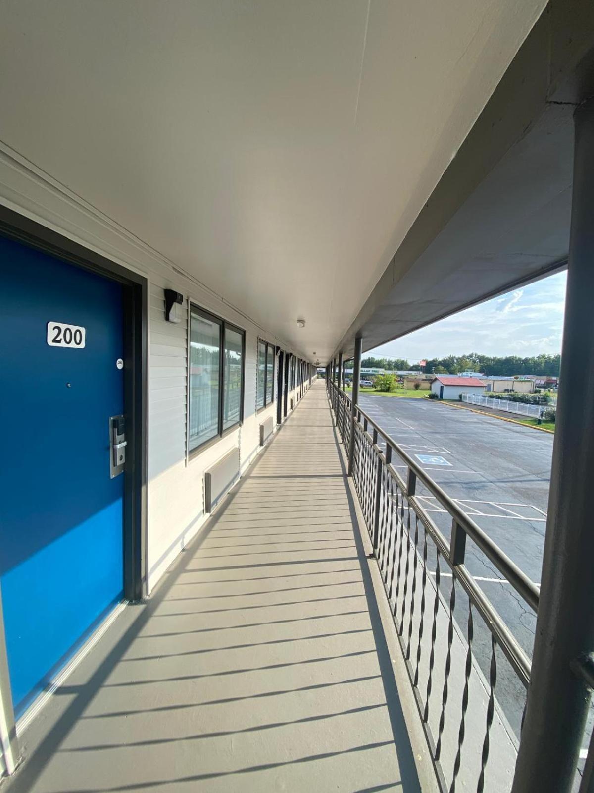 Motel 6 Manchester Tn Экстерьер фото