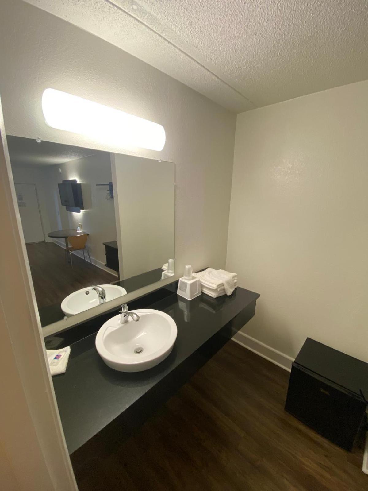 Motel 6 Manchester Tn Экстерьер фото