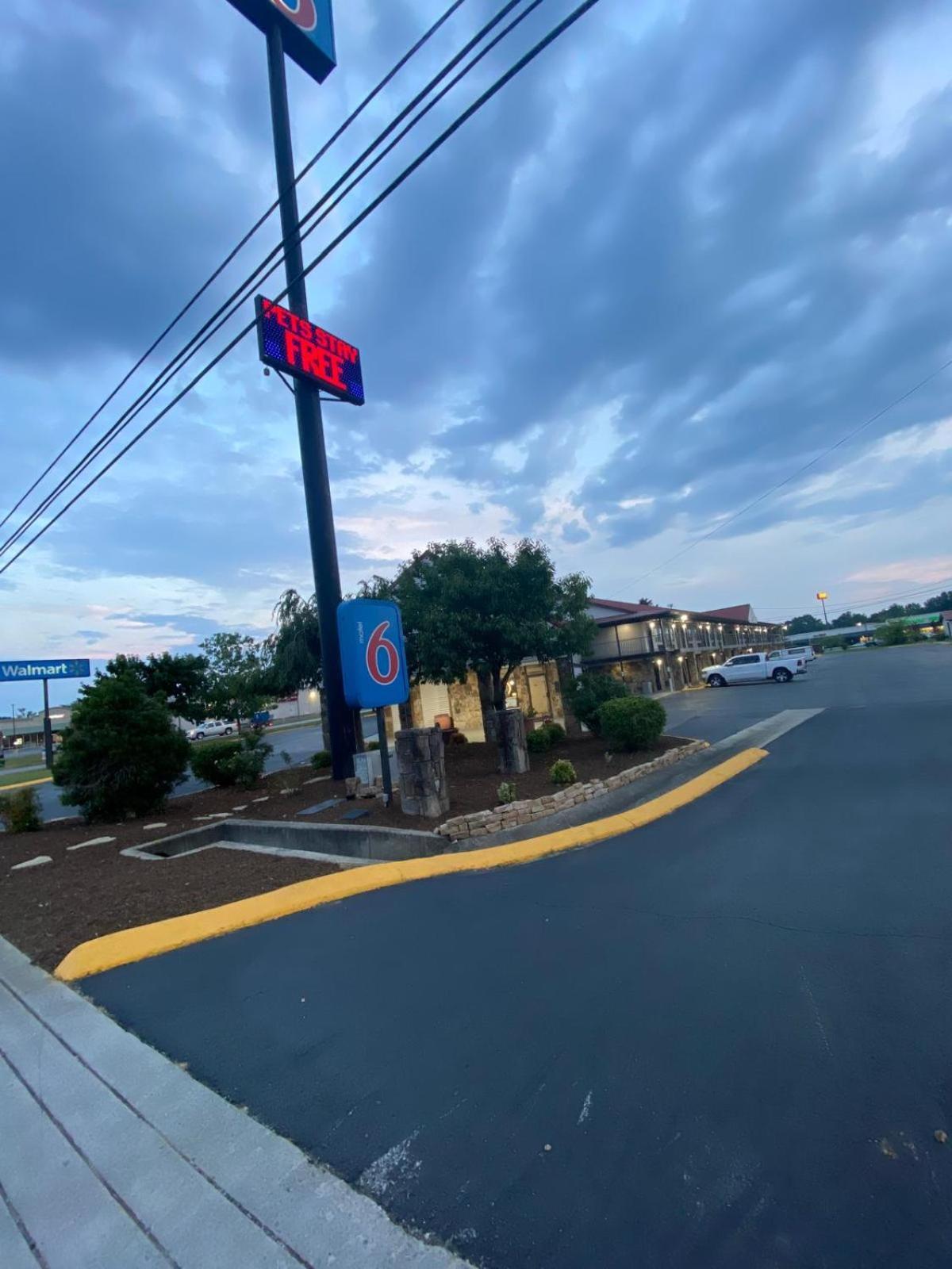 Motel 6 Manchester Tn Экстерьер фото